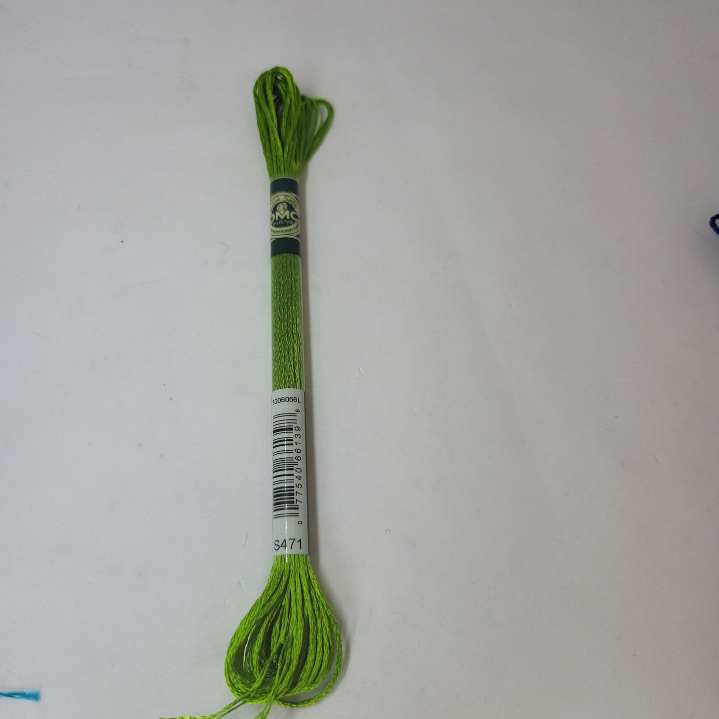 S471 Satin Thread: 8m: Skeins