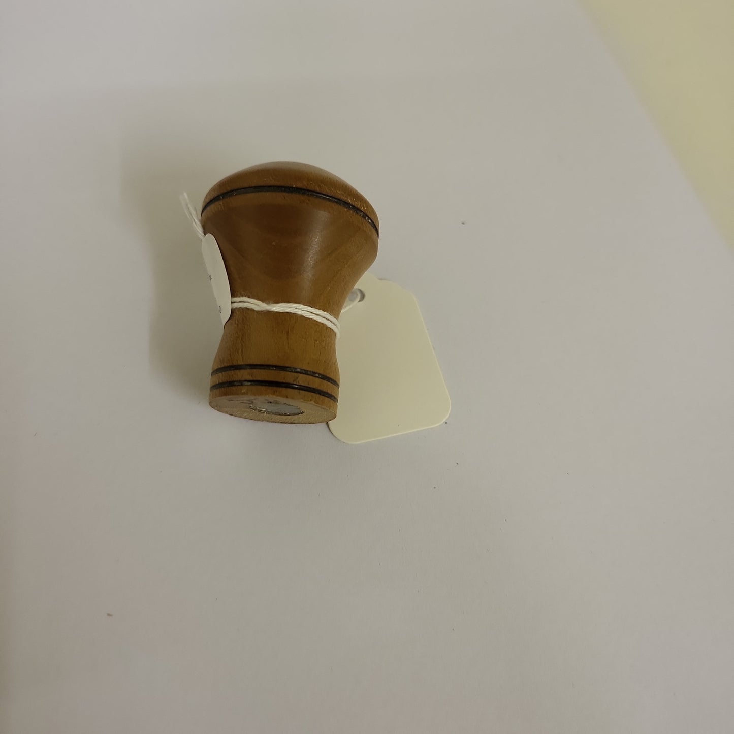 Magnetic Hand Turned Pin Lifter