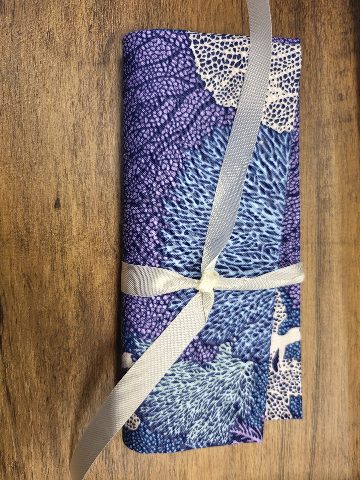 Fabric: Fat Quarters: Cotton Beach: 50 x 55cm WHILE STOCKS LAST