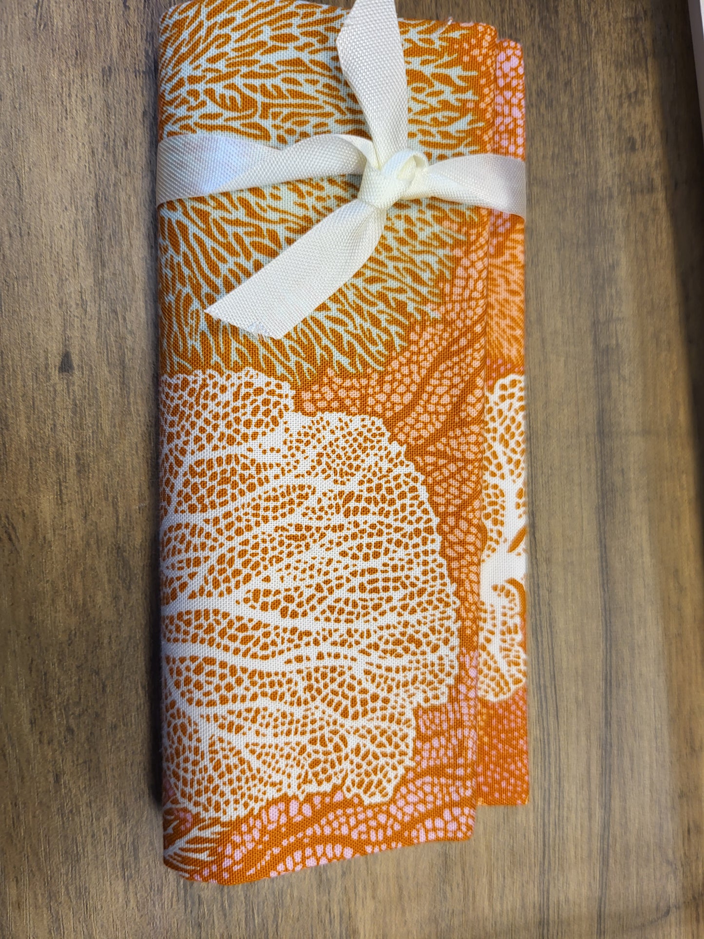 Fabric: Fat Quarters: Cotton Beach: 50 x 55cm WHILE STOCKS LAST