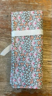 Fabric: Fat Quarters: Cotton Beach: 50 x 55cm WHILE STOCKS LAST