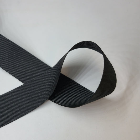 Ribbon: Grosgrain: Black: 1 Metre