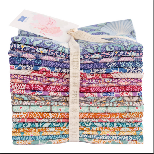 Fabric: Fat Quarters: Cotton Beach: 50 x 55cm WHILE STOCKS LAST