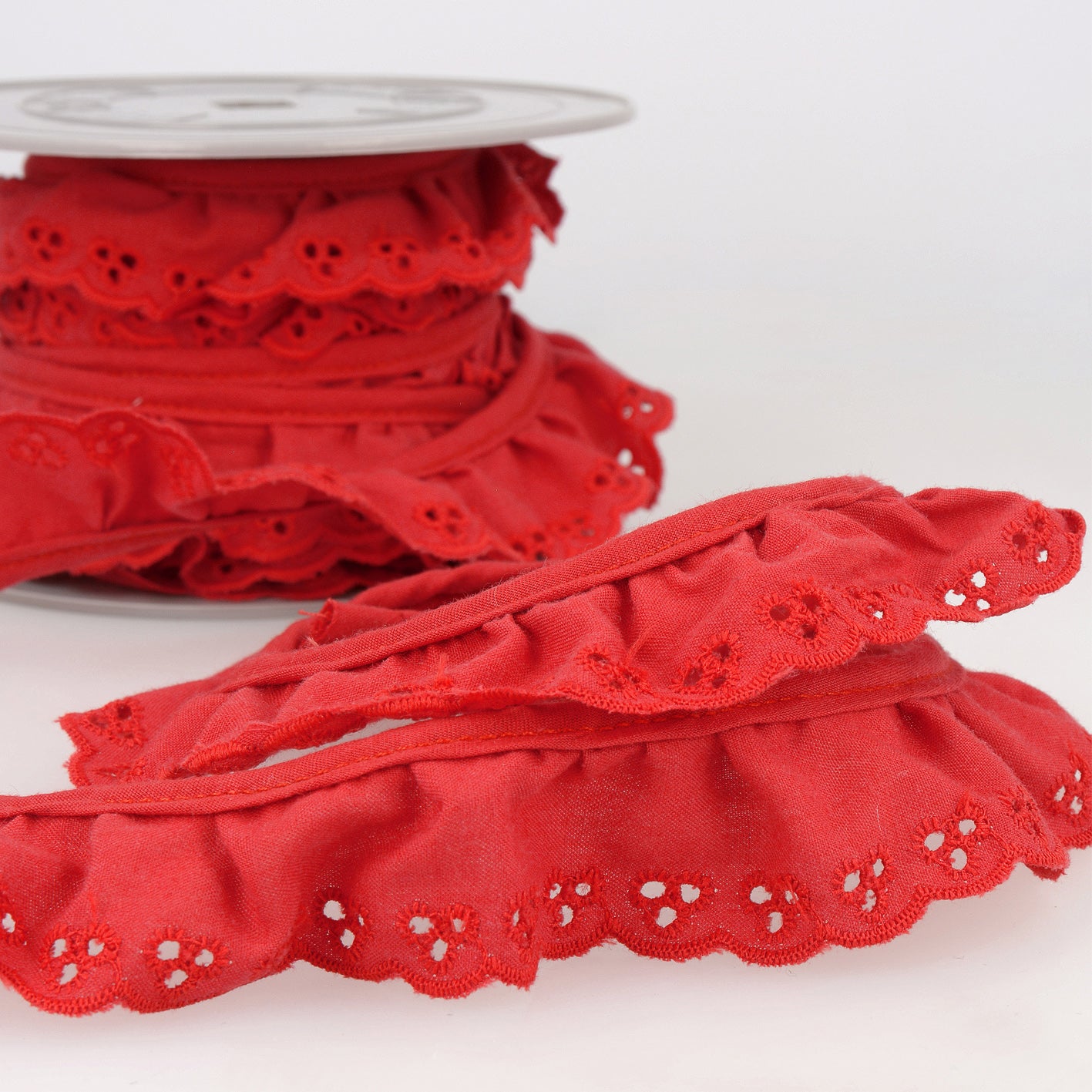 Trim: Lace: Broderie Anglaise: Frilled: Red: 1 Metre